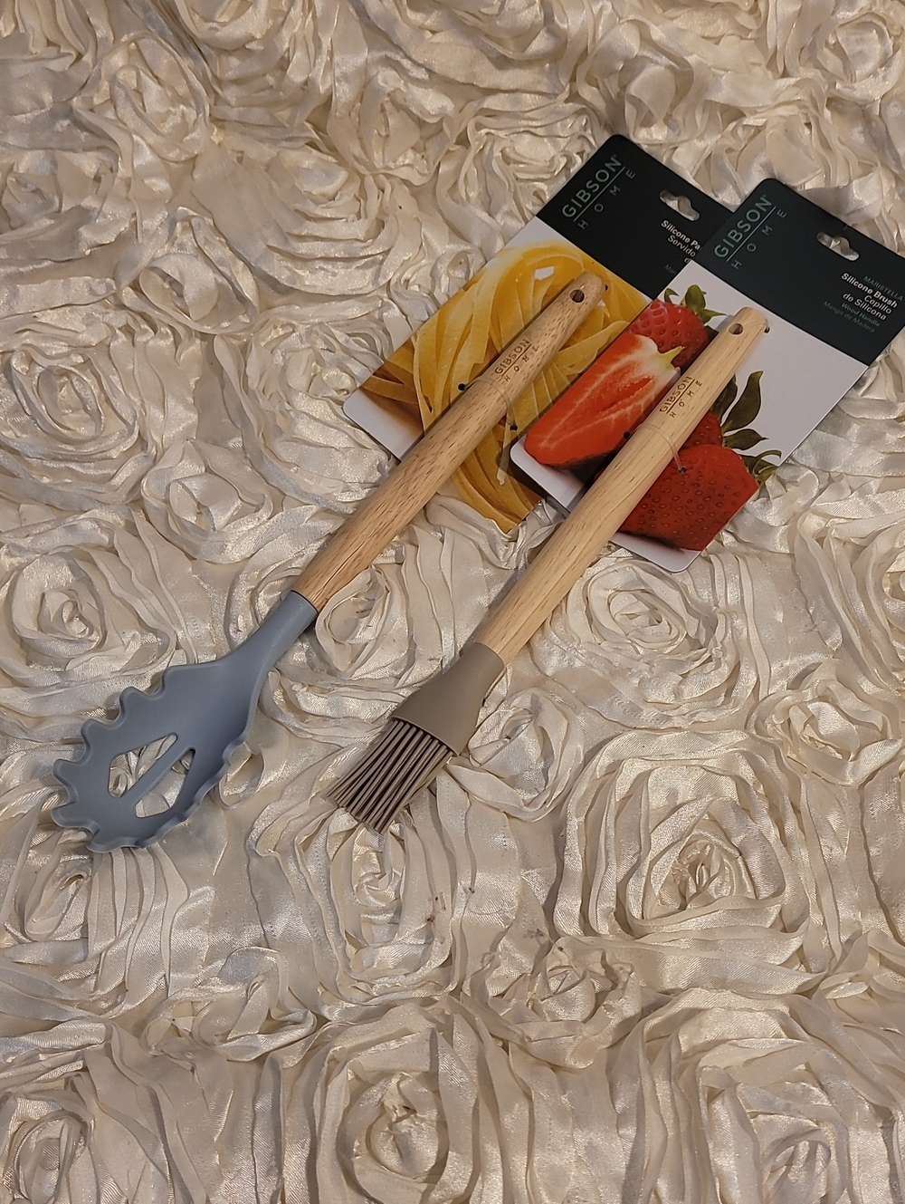 Gibson Hime Kitchen Utensils Set - Pasta Server / Silicone Brush